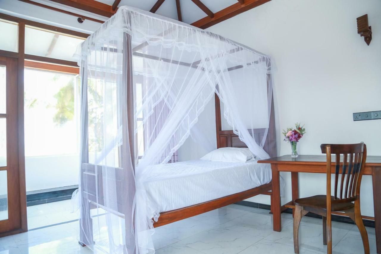 Coconut Hill Homestay Mirissa Dış mekan fotoğraf